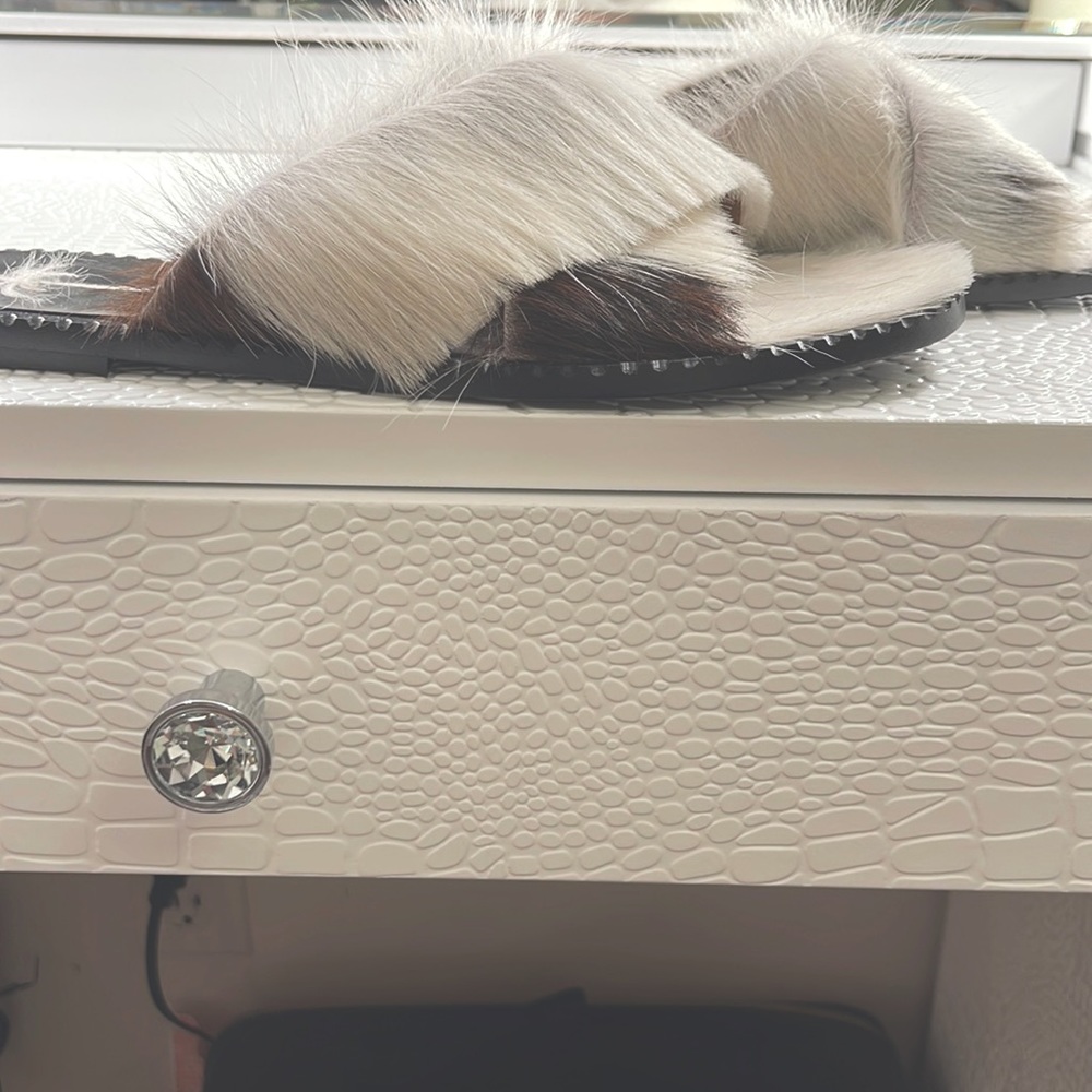 Brand New Ladies Designer Fur  
Tomas Maier sandal with dyed calf hair